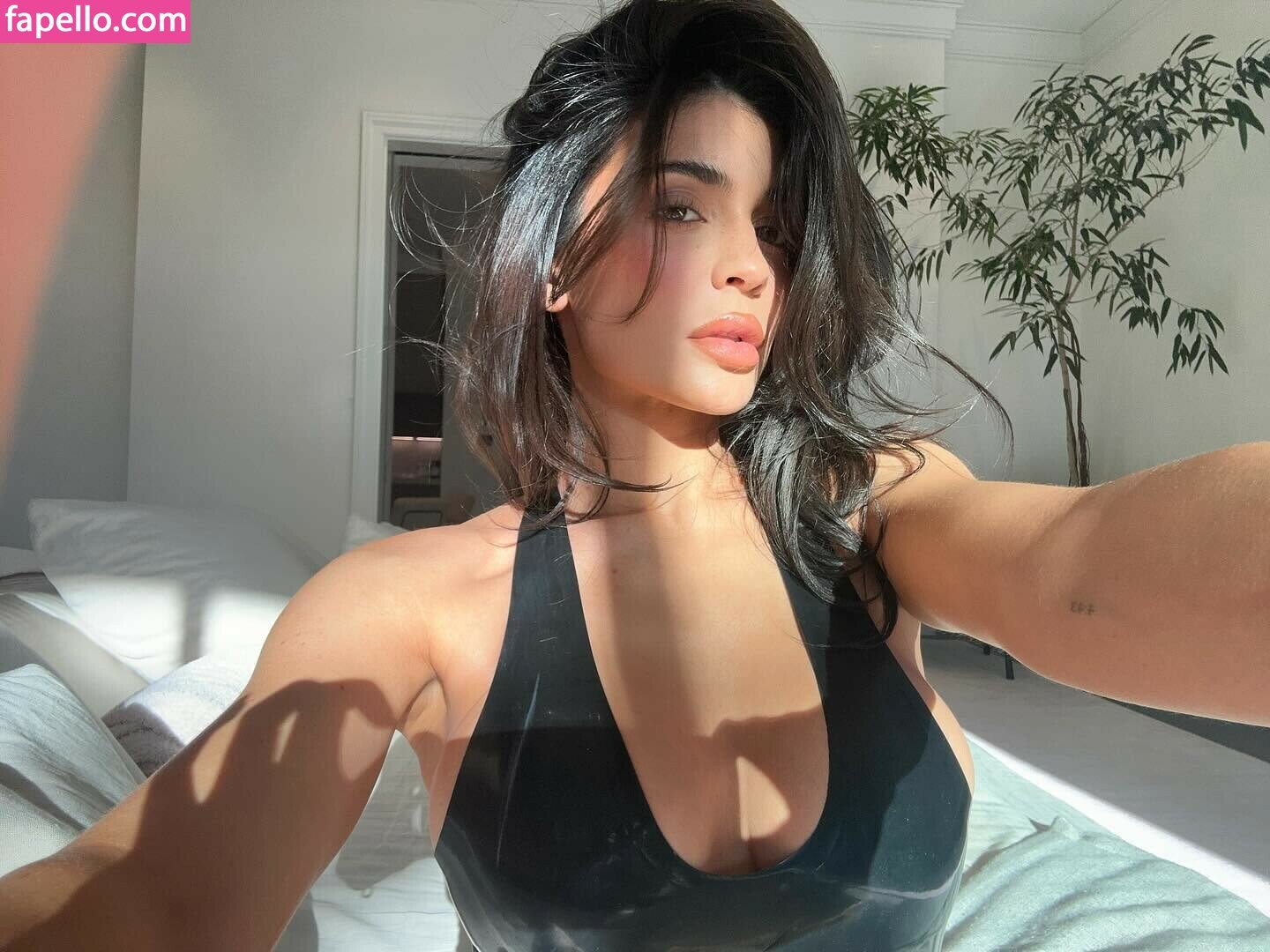 Kylie Jenner & Her Luscious Tits and her Juicy Ass🍑 is Perfect for edging to 🥵🤤 #LOQCTFzj