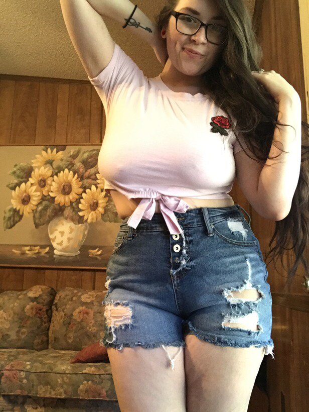 Desirae #W7gal7O2