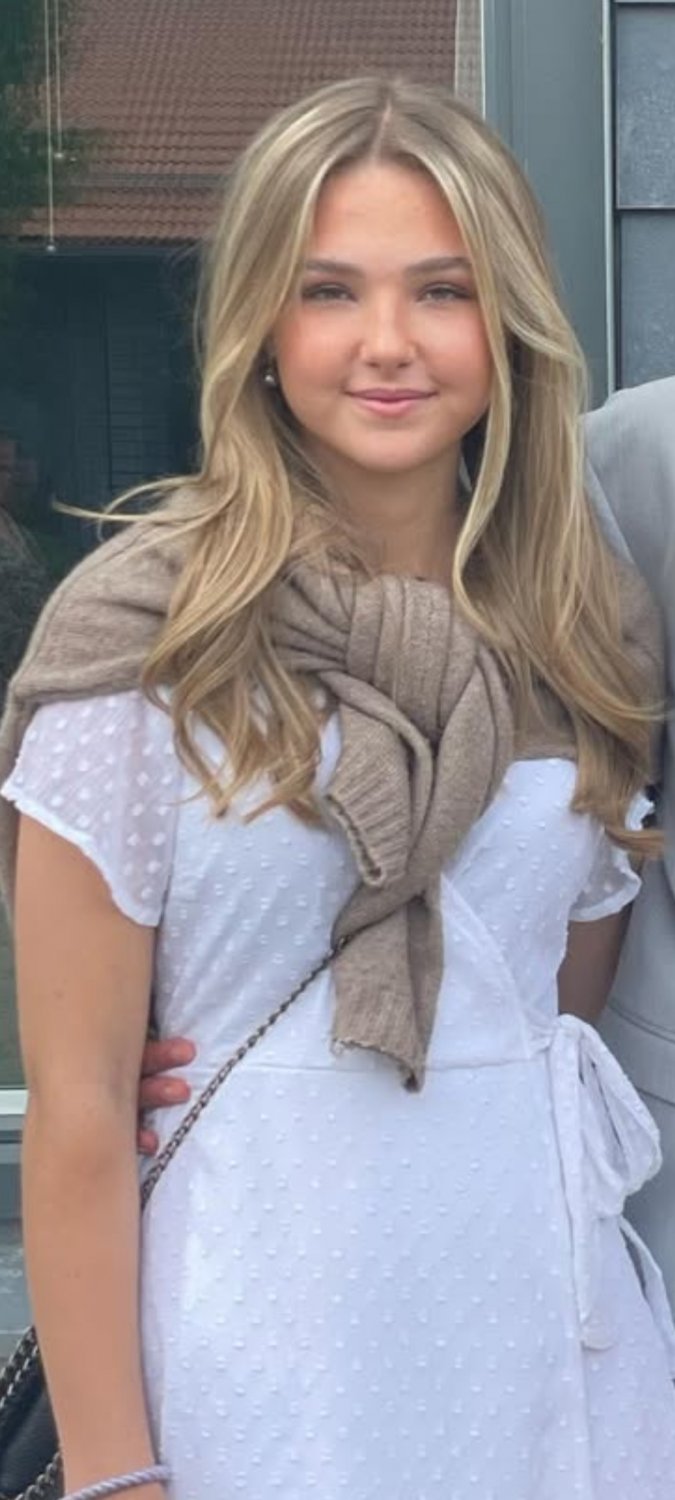 Submission 54: Users Sister Needs Your Cum #IVAzf94l