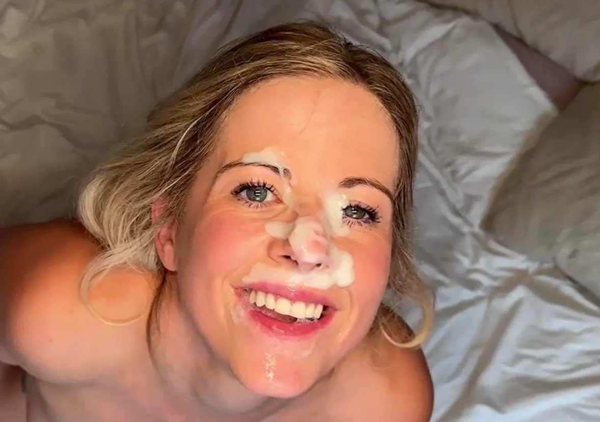 Horny Slutwife Cheats for Facials #TmWV3M8M